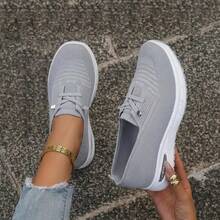 Women's Breathable Knit Slip-On Tennis Shoes - Lightweight, Comfortable Wedge Sneakers For Casual Walking & Daily Wear - 淺灰色 - 查看 1
