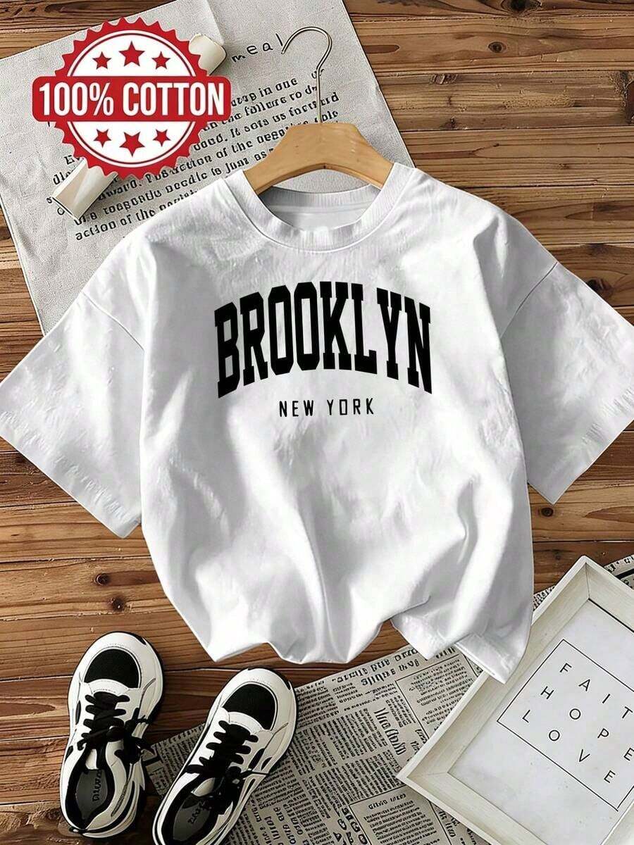 Women's Casual Short-Sleeved Crew Neck T-Shirt With A Relaxed Fit, Pullover Style. Made From 100% Cotton, It's Comfortable, Breathable, Machine Washable, And Easy To Care For. It Features A Simple Yet Stylish "Brooklyn New York" Print. This New Summer 2026 Blouse Is Perfect For Travel And Everyday Wear, And Is Designed Specifically For Women. Y2Y-Summer Clothing - 白色 - 查看 1