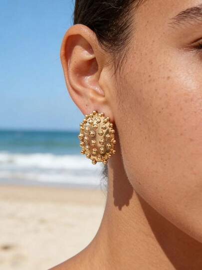 1 Pair Fashionable European And American, Middle Eastern Sexy Exaggerated Bohemian Gold Metal Texture Earrings - Options Include: Gold Metallic Hedgehog Earrings, Gold Metal Branch Earrings, Shell Earrings, Delicate Bird Earrings, Asymmetrical Geometric Exaggerated Sexy Earrings, Exaggerated Gold Fish Earrings, 3D Floral Earrings. Minimalist Luxury, Suitable For Any Outfit, Daily Wear, Back To School, Graduation, Gifts For Friends, Suitable For Beach, Resort, Party, Banquet And More Occasions