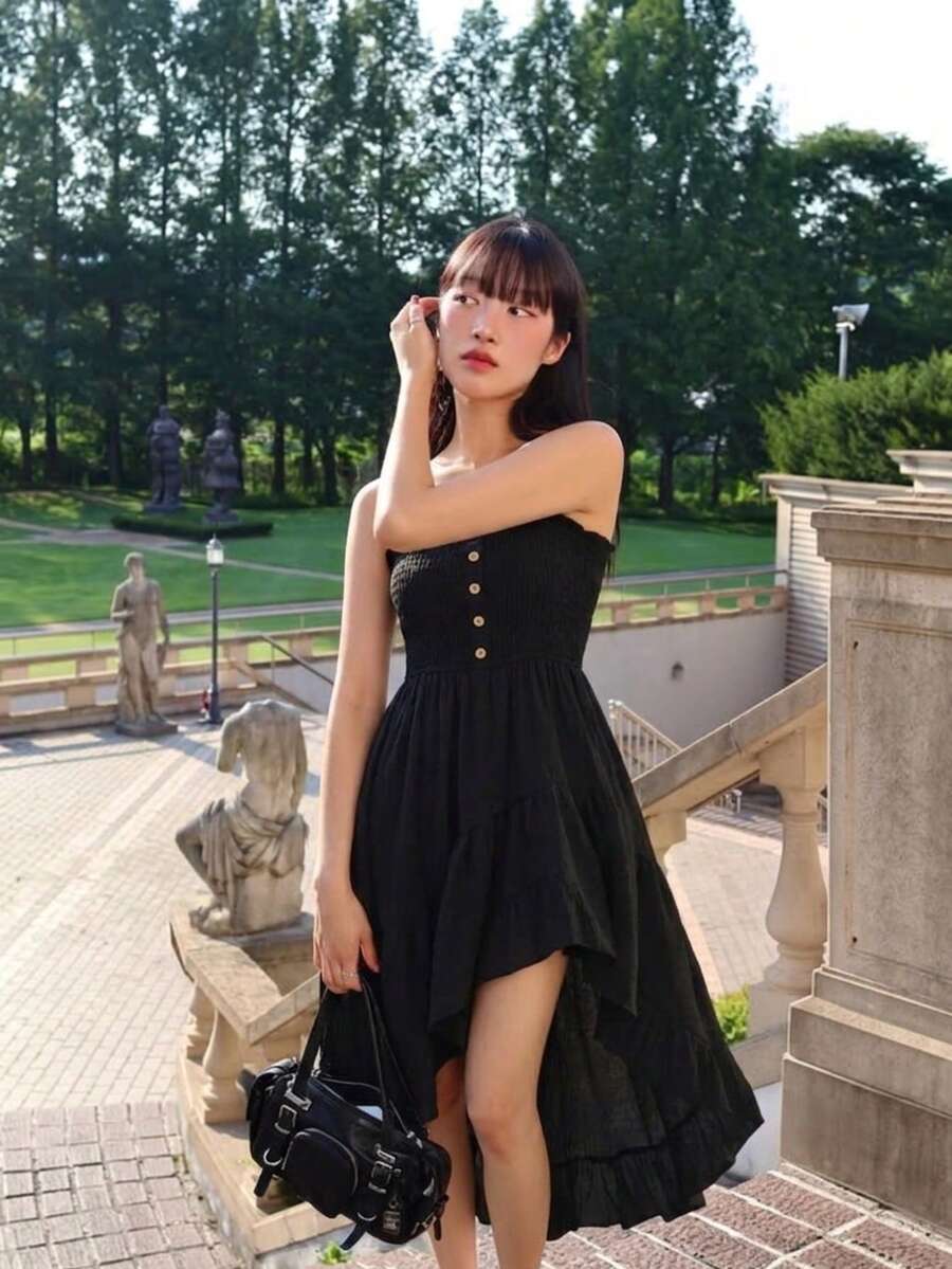 Đầm slip dáng suông cổ điển thanh lịch mới về, có phần ngực và eo xếp ly, thích hợp cho mùa xuân/hè.
