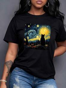 A Cat Admiring The Night Sky Filled With Swirling Stars And A Radiant Moon Over A Dreamlike Village, An Artistic Scene That Captures Magic And Serenity. Women's T-Shirt, 100% Cotton, Maija Curvy Women. - 黑色 - 查看 7