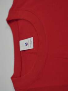 Elegant Red T-Shirt For Women With Horse And Riding Design - Made Of Soft And Breathable Material, This Casual Round Neck T-Shirt Is Suitable For Daily Wear, Machine Washable - Unisex Vintage Urban Style T-Shirt, Loose Fit, Cotton, Short Sleeve And Round Neck. - 紅色 - 查看 4
