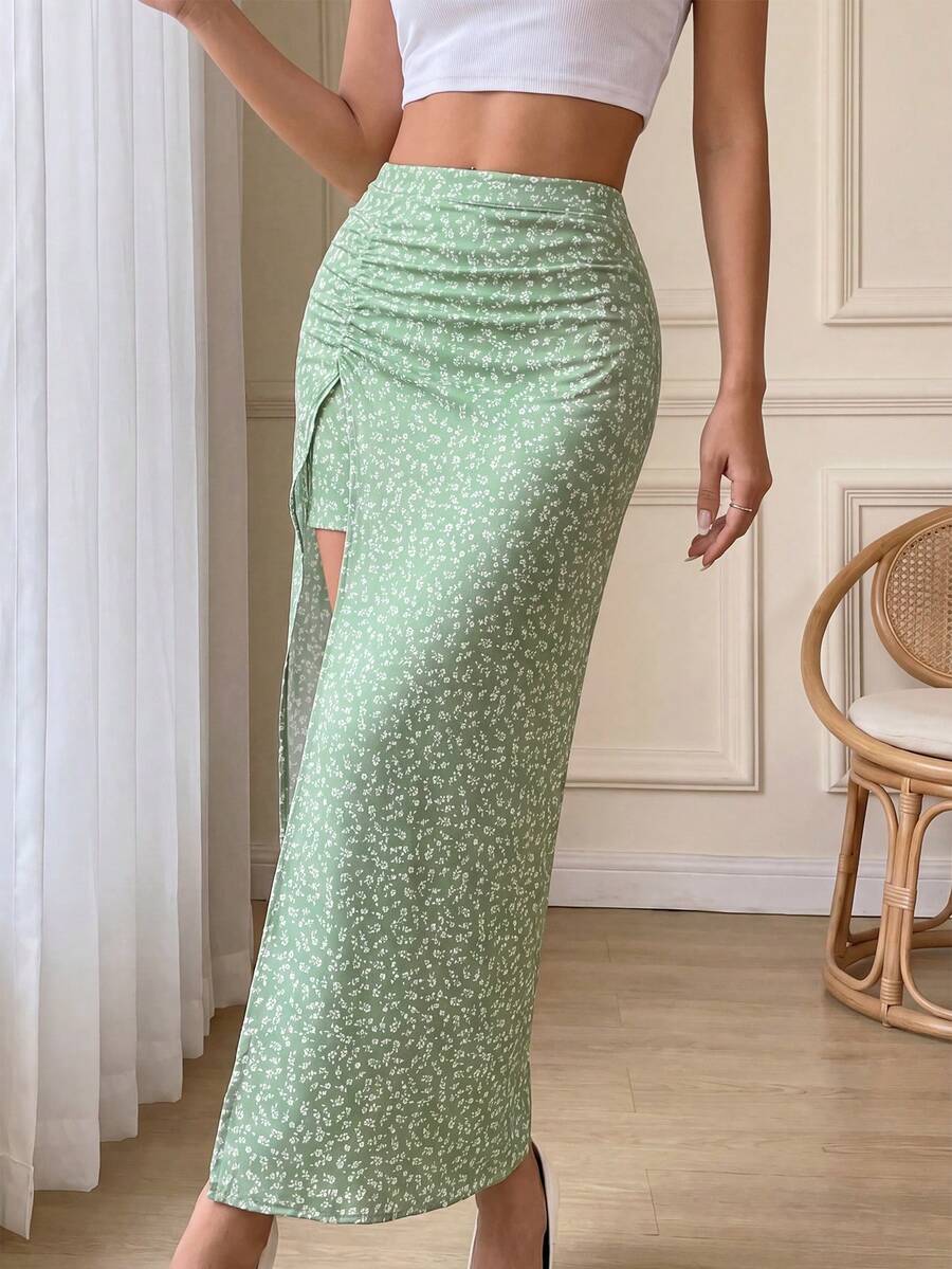Perirose Vestido de largo medio con abertura lateral elegante, con estampado floral diminuto sobre un fondo verde suave, adecuado para vacaciones, citas, jardinería y otras ocasiones, diseño de cintura alta para un efecto estilizante - Verde - Ver 1
