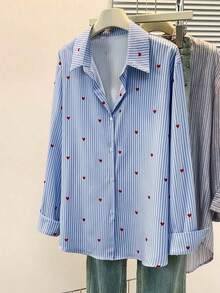 Blusa de mujer con cuello polo, estampado de corazones y rayas - Camisa casual de manga larga con botones, adecuada para uso diario en primavera, verano y otoño - Rayas azules - Ver 6
