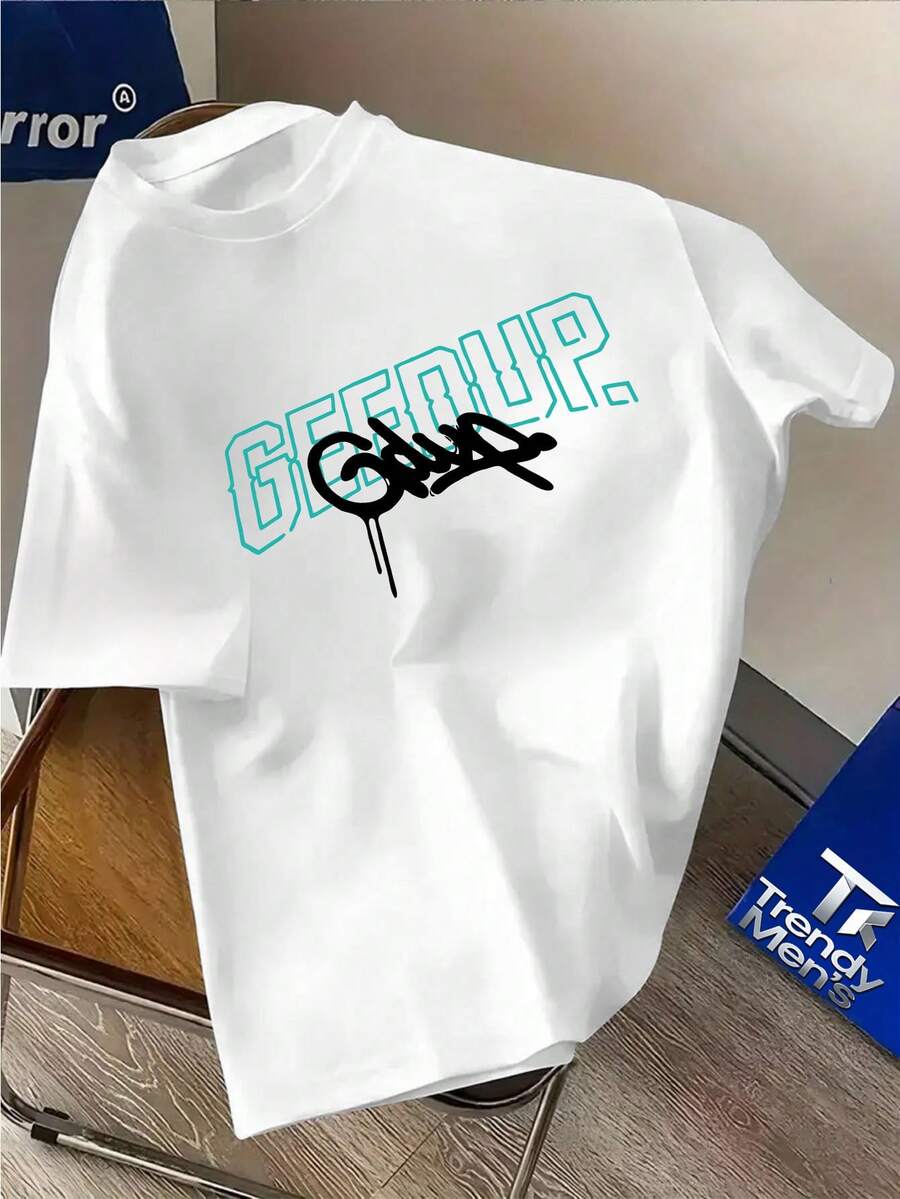 Camiseta Oversize para Hombre con Estampado de Letras en Negrita y Verde Azulado - Cuello Redondo Casual, Manga Corta, Tejido de Punto Transpirable, Corte Regular para Atuendo Casual y Estilo Y2k - Blanco - Ver 1
