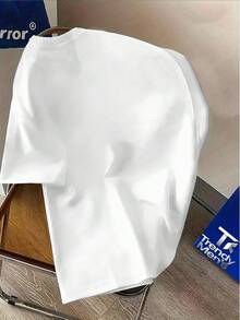 Camiseta Oversize para Hombre con Estampado de Letras en Negrita y Verde Azulado - Cuello Redondo Casual, Manga Corta, Tejido de Punto Transpirable, Corte Regular para Atuendo Casual y Estilo Y2k - Blanco - Ver 2