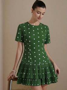 Revavyn Vestido casual y versátil para mujer con cuello redondo, cintura ceñida, manga corta, estampado de lunares en blanco y negro, y volantes en el bajo - Verde Oscuro - Ver 3