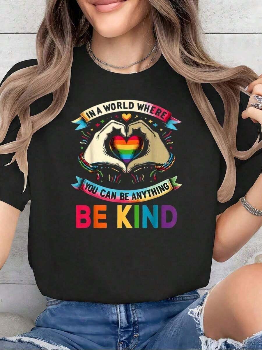 Algodón Camiseta % Algodón. En Un Mundo Donde Puedes Ser Cualquier Cosa, Sé Amable. Orgullo Gay. Camiseta De Cuello Redondo Estampada Para Verano. Camiseta Suave De Manga Corta Para Mujer. Camiseta Elegante Y Cómoda. Camisetas Gráficas.-Vintage Street Style Unisex Loose Cotton Short Sleeve Crew Neck T-Shirtblusas para mujer, playeras de mujer,blusas casuales para dama, - Negro - Ver 1