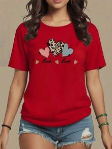 Three Hearts Symbolizing Love, Tenderness And Strength With Animal Print And Soft Tones, 100% Cotton Women's T-Shirt, Comfortable And Casual, Maija Curvy Woman. - 紅色 - 查看 9
