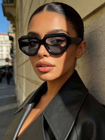 1 Pair Oval Thick Frame Fashion For Women, Retro Glasses Chic Black Color, Suitable For Casual Wear, Vacation, Beach, Party And Other Occasions