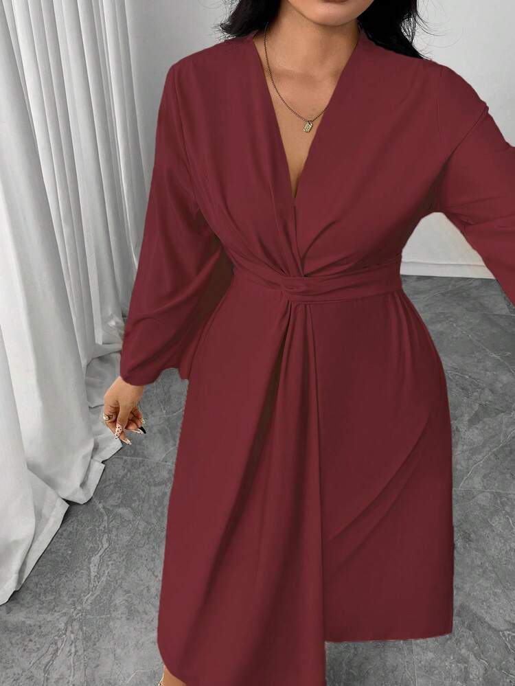Long Fitted Dress With Long Sleeves, Gathered Waist And Asymmetrical Hem - 紅色 - 查看 3