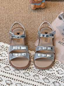 Sandal đế mềm đính đá bạc cho bé gái, sandal đế bằng chống trượt có khóa dán, giày công chúa La Mã mùa hè thường ngày cho bé gái. - Bạc - Xem 2