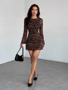Vestido corto de mujer con mangas campana y malla con estampado de leopardo - Multicolor - Ver 5