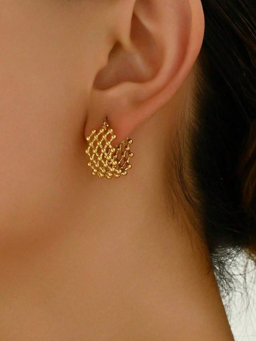 1 Pair Women's Stainless Steel Hollow Gold-Plated Earrings Suitable For Daily Wear - Mesh Earrings - View 1