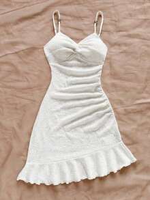 Vestido mini ajustado con cintura ceñida, bajo con volantes y giro asimétrico en el pecho, tejido en rojo, adecuado para vacaciones, citas, té de la tarde, vacaciones, festivales de música, estilo bohemio - Blanco 2 - Ver 5