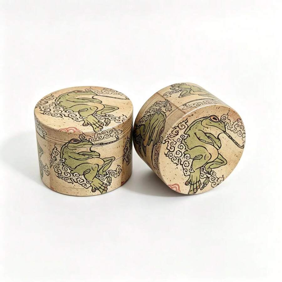 1pc Manual Grinder, "Wood Grain Frog Pattern Grinder" - Compact Grinding Tool For Travel, Suitable Birthday/Valentine's Day Gift For Women And Men, Travel Accessory, Interesting Aesthetic Style, Durable Structure, Great Gift Option - View 1