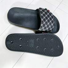 Papuci sport pentru bărbați, talpă groasă din EVA rezistentă la uzură, ușori și versatili, sandale cu utilizare dublă interior/exterior, potriviți pentru ieșiri de vară, plajă și purtare casual zilnică - Negru - Vizualizare 5