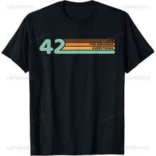 Camiseta informal de punto de manga corta con estampado '42 Life the Universe Everything', top de largo regular para mujer. - Negro - Ver 1