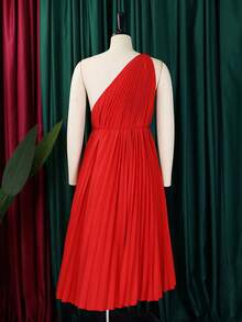 Vestido maxi fluido talla grande verano 2026, un hombro, pliegues lisos y nudo en la espalda - Rojo - Ver 3