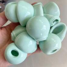 4个彩色TPR空心球壳。纯白色球壳透明柔软,非常适合DIY手工减压捏捏球。它们采用柔韧不夹手的材料制成,不易损坏,可自由填充和搭配,让您可以自由创作自己的柔软毛绒玩具。可弹跳。 - 彩色 - 查看 7