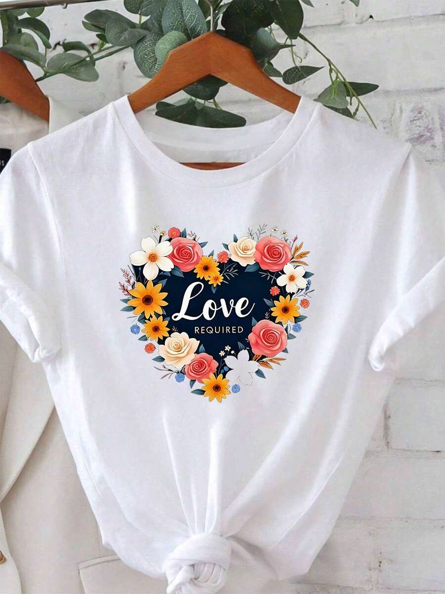 Women's Plus-Size Vintage T-Shirt With A Floral Heart Print And The Phrase "Love REQUIRED," A Romantic And Comforting Style, Suitable For Dates, Daily Commutes, Artistic Pursuits, And Afternoon Tea With Friends. Short-Sleeved And Fashionable. Women's Warm Clothing - 白色 - 查看 1
