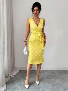 Vestido midi elegante sin mangas con estampado de encaje 3D, cuello superpuesto, cinturón en la cintura, uso diario casual, vestido de encaje elegante en color albaricoque - Amarillo - Ver 4