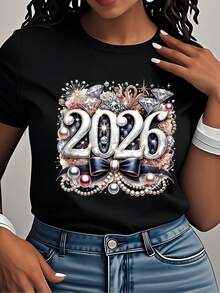 Camiseta de algodón de manga corta para mujer, camiseta de Año Nuevo 2026 para mujer - Camiseta moderna con estampado gráfico de letras glamorosas de Año Nuevo 2026, ropa de celebración de Nochevieja para mujer, camiseta con diseño de eslogan de Adiós 2025, Hola 2026, camiseta de manga corta de cuello redondo holgada e informal para mujer. - Negro - Ver 6