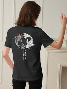 Camiseta de mujer de manga corta con cuello redondo y estampado de peces koi, de estilo casual y versátil para el verano - Negro - Ver 2