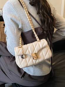 Classic Solid Color Waterproof Fabric Cartoon Pattern Rhombus Patchwork Design Chain Square Bag, Twist Lock Closure, Burgundy Suitable For Travel, Shopping, Work Commute And Party - Beige - View 5