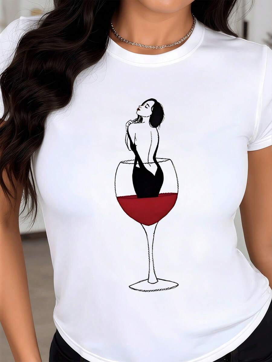 Una figura femenina estilizada dentro de una copa de vino rojo que expresa elegancia sensualidad y confianza con trazos minimalistas y contraste entre el blanco y el tono vino camiseta de mujer casual moderna - Blanco - Ver 1