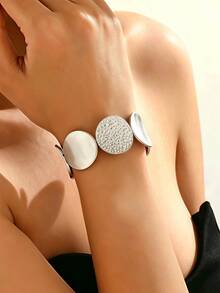 1pc Fashionable Minimalist Round Silver Alloy Elastic Bracelet - Silver - View 4
