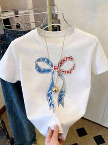 Camiseta blanca ajustada para mujer con estampado de lazo patriótico mixto, estilo casual chic Playera ajustada blanca con diseño de lazo mixto - YH360 - Blanco - Ver 1