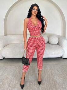 Bộ đồ nữ kẻ caro đỏ trắng gồm 2 món: Áo croptop hai dây + quần skinny, áo camisole cổ chữ V và quần ống rộng viền ren, trang phục thường ngày thanh lịch cho mùa hè. - Đỏ - Xem 3