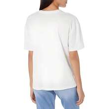 Diseñada para mujeres modernas, elegantes y cómodas, camiseta blanca con atrapasueños y mariposa – Diseño femenino y elegante – Algodón suave y ligero – Regalo original para ella – Primavera Verano. Confeccionada con tela suave y transpirable de primera calidad, diseñada para comodidad durante todo el día y uso diario versátil, perfecta para salidas informales. - Blanco - Ver 5