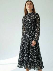 Vestido de manga larga con acento plisado en la cintura, de estampado de teñido anudado, elegante y versátil para uso diario, en azul y verde - Blanco y Negro - Ver 4