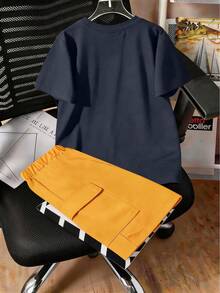 Setelan Kaos Leher Bulat Abu-abu Gelap dan Celana Kargo Kuning untuk Anak Laki-laki dengan Motif Cetak - Dark Grey - View 2