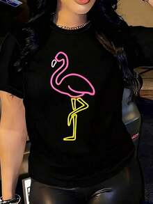 ropa de mujer Camiseta de mujer con logo de flamenco rosa y bolsillo para amantes de las aves, 1 pieza, camiseta gráfica de manga corta de gran tamaño, 100% poliéster, camiseta novedosa con cuello redondo, ropa casual, camisas de mujer - Negro - Ver 1