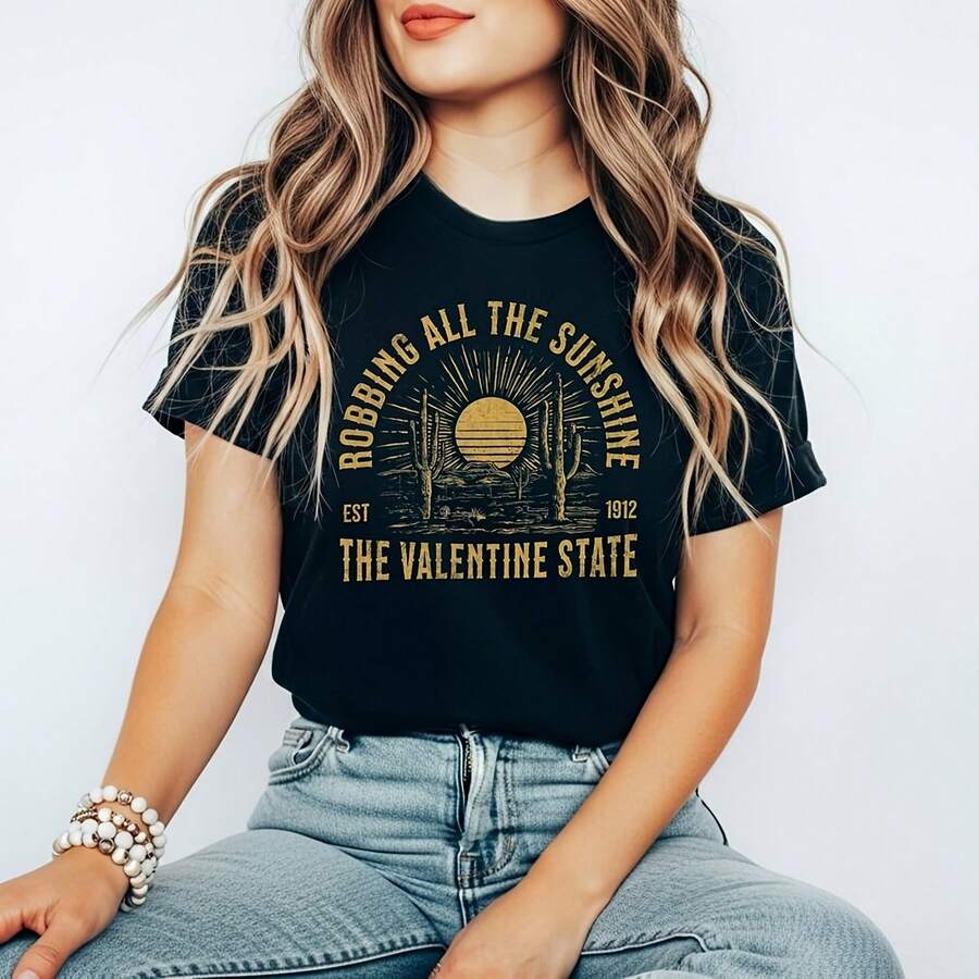 Robbing All The Sunshine, Arizona Shirt , Desert Vibes Tee, Tucson Shirt, Sunshine Shirt, R Desert Shirt, AZ Gift, Summer Vibes220g heavyweight 100% cotton T-shirt. Butterfly print. Unisex sizing. Round neck inspirational T-shirt. Cute and beautiful Y2K-inspired summer top, perfect for the outdoors, home, work, or street wear. Casual, loose-fitting everyday T-shirt. - Negro - Ver 1