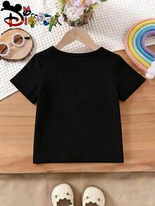 Cute Black Baby T-Shirt Printed With Reading Stitch From Disney Lilo & Stitch. This Girls Short Sleeve Top Features Love Heart Patterns, Is Sweatproof, Breathable, Casual To Wear, And Full Of Festive Atmosphere. - 黑色 - 查看 4