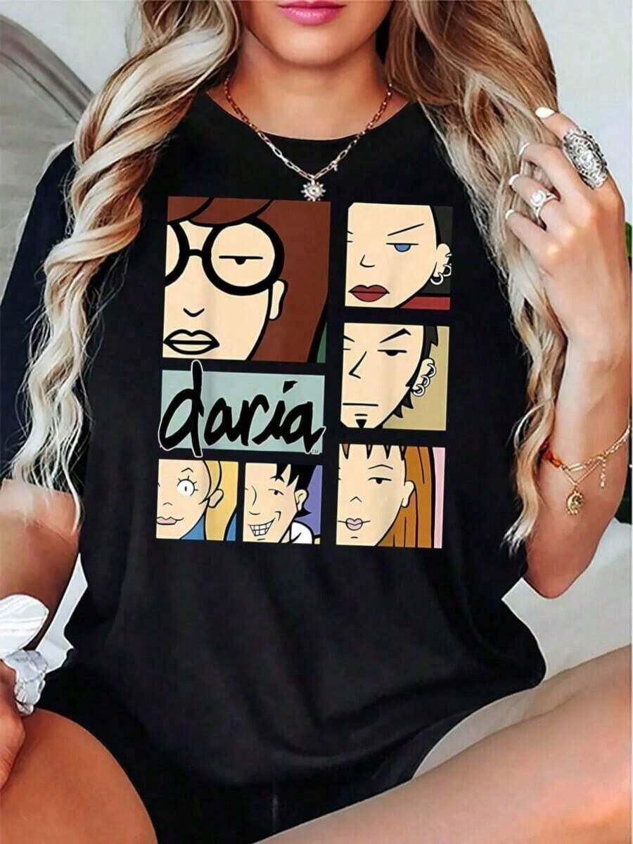 1 pieza de camiseta con estampado gráfico de Daria para mujer, cuello redondo casual, top de manga corta a la moda para todas las estaciones. Nuevo modelo 2026, estilo de ropa de vacaciones para mujer, ropa de verano, atuendo para conciertos, atuendo para conciertos de estilo country, 180g, 100% algodón suave. - Negro - Ver 1