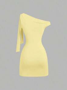 Sweetro Vestido ajustado sexy con volantes en el hombro oblicuo, que ciñe la cintura, estilo francés chic, minifalda ajustado - Amarillo 2 - Ver 2