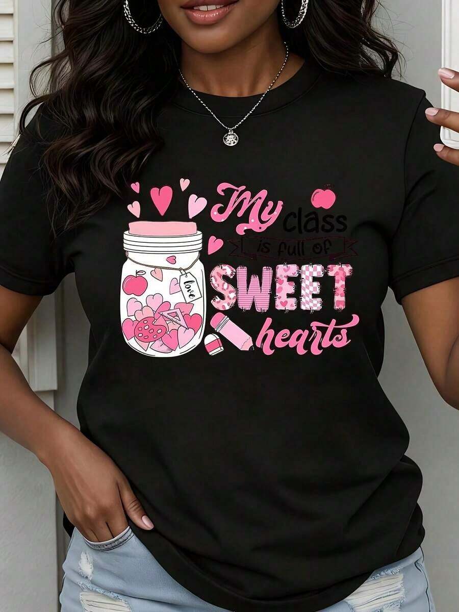 Camiseta de cuello redondo para mujer con estampado de tarro lleno de corazones y manzanas, manga corta, para maestras, regalo para el Día de San Valentín. - Negro - Ver 1