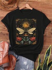 Women's Retro Beekeeper Tarot Print T-Shirt - Golden Glitter Bee & Red For Lotus Design, Short Sleeve Crew Neck Casual Top, All-Season Machine Washable Tee, Mystical Apparel, Comfortable Fabric, Everyday Top, Boho Chicblusas para mujer,blusas casuales para dama,tops,, mujer premium,y2k,playeras de mujer curvy,ofertas y liquidaciones ropa mujer,playeras deportivas para mujer,,playeras de hombre, mujer,blusas>elegante MZ7L - Negro - Ver 1