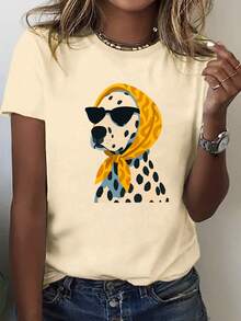 Talla grande, camiseta de mujer con un perro manchado usando gafas de moda y una bandana amarilla, con estampado de letras, talla grande, cuello redondo. - Albaricoque - Ver 1