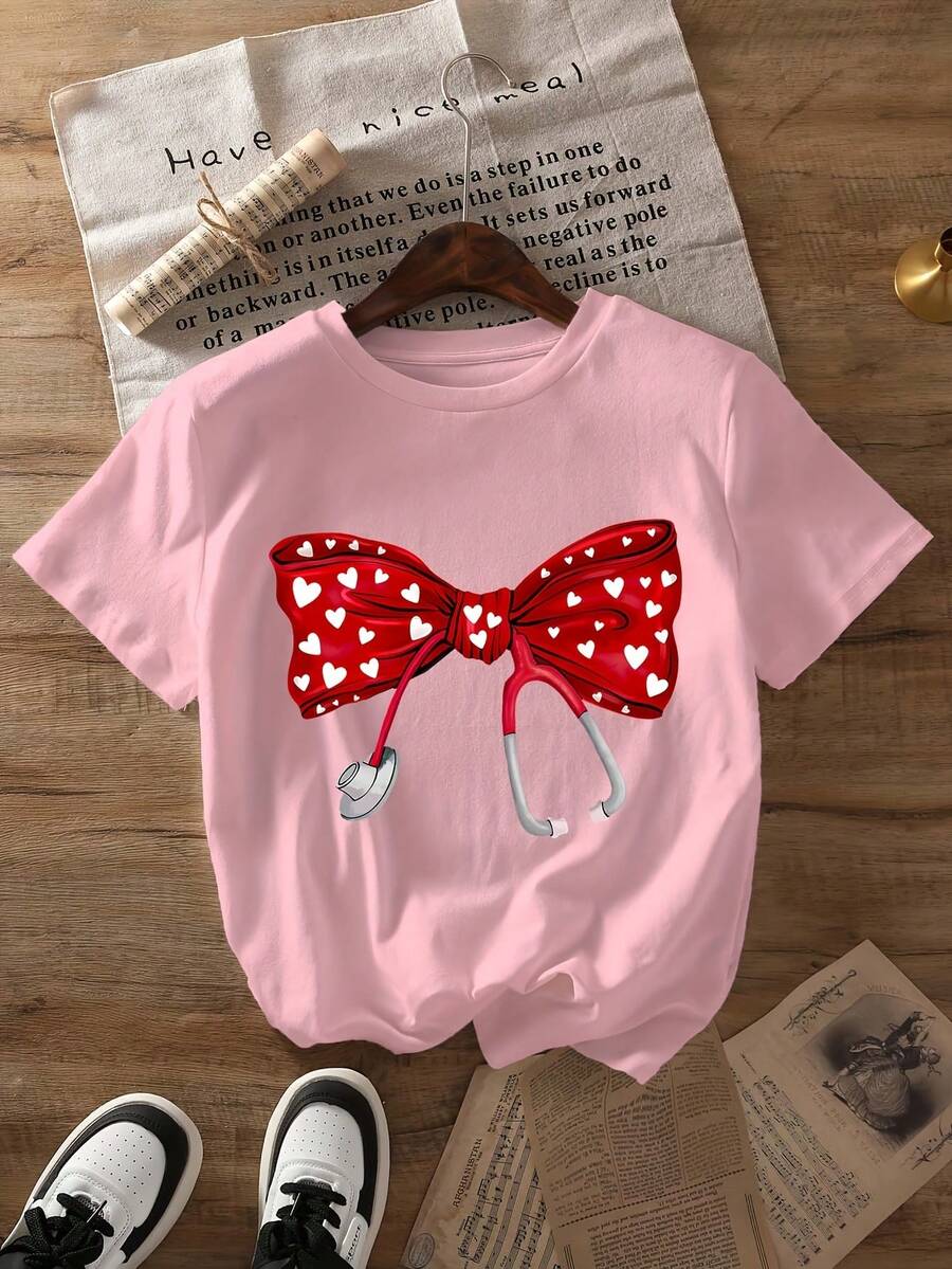 Camiseta con estampado de San Valentín estilo enfermera, top casual de manga corta y cuello redondo para verano, ropa de mujer. MJOP - rosa - Ver 1