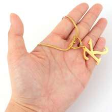 1 buah Kalung Liontin Hati Berongga Klasik Baru, Rantai Tulang Ikan Emas Stainless Steel untuk Wanita - Yellow Gold - View 3