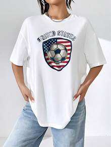 Soccer Ball On A Shield With The American Flag Symbolizing Sports Passion And National Pride. Women's 100% Cotton Comfortable Casual Short-Sleeved T-Shirt For Everyday Wear. - 白色 - 查看 6