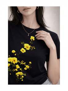 Soft 100% Cotton Women's T-Shirt, Yellow Floral Print, Minimalist, Soft Touch, Short Sleeve, Round Neck, Spring Summer, Casual, Comfortable For Everyday Wear, Breathable Cotton T-Shirt, Matches Everything, Cool. - 黑色 - 查看 2