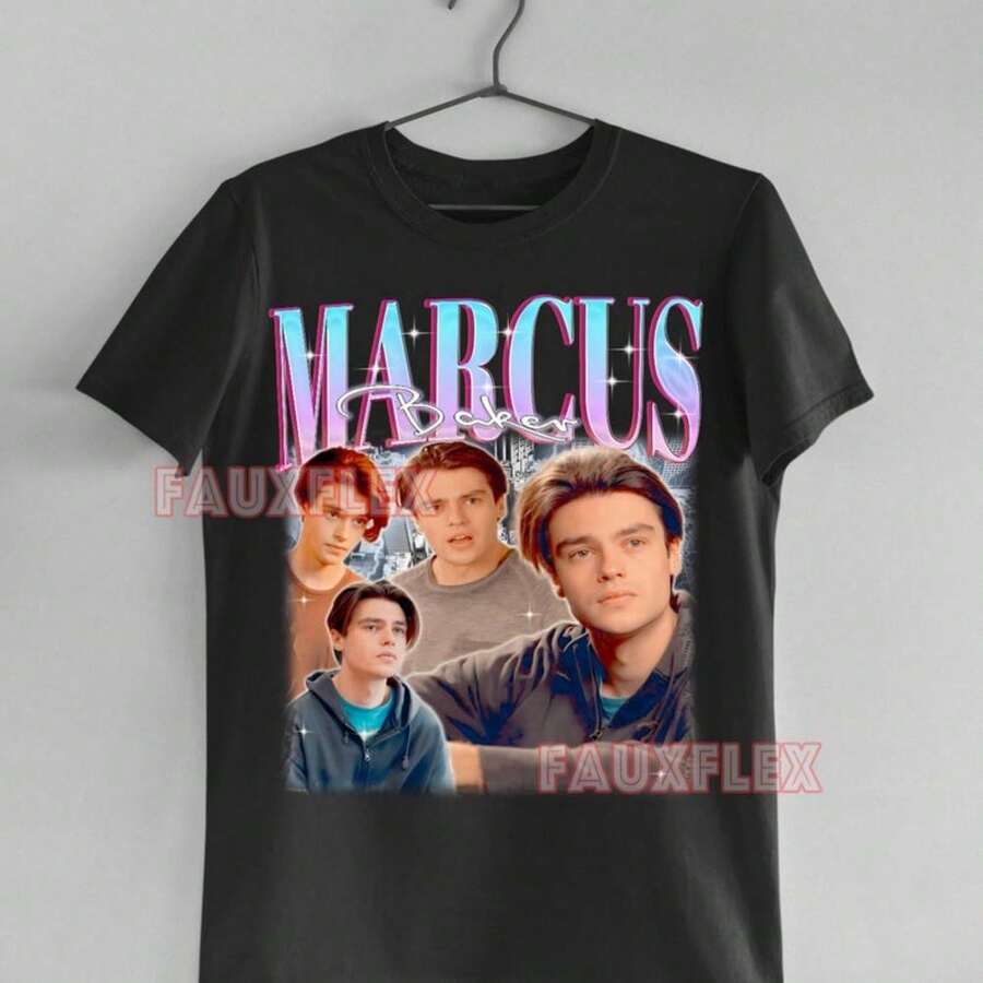 C1AmiS1eta de MARCUS BAKER, C1AmiS1eta retro de Marcus Baker, C1AmiS1etas vintage de fans de actores, sudadera de película, C1AmiS1eta i1nfantil de ci Camiseta 100% Algodón Unisex - Playera Casual Premium de Corte Cómodo - Negro - Ver 1