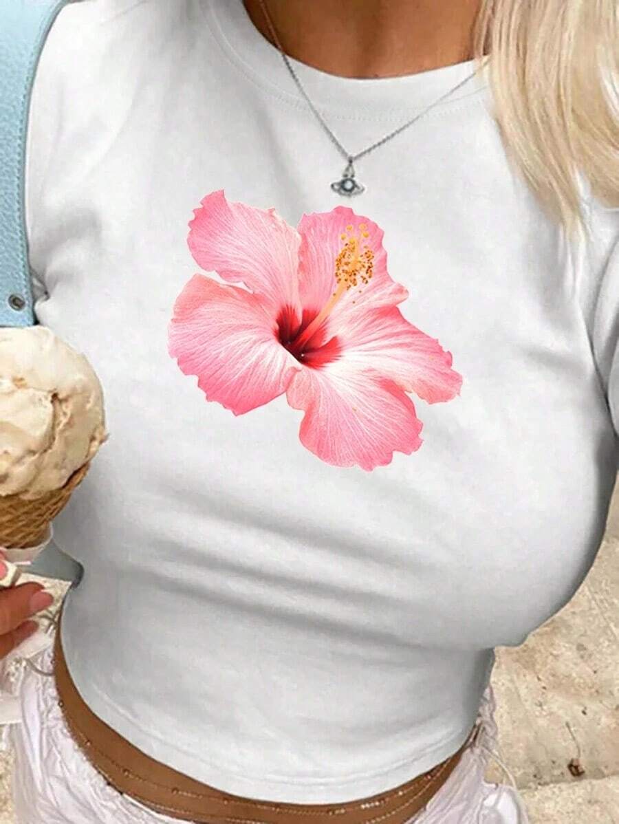 Camiseta corta de verano de mujer con estampado de flor de hibisco, estilo Y2K con abdomen descubierto, de manga corta, blanca, tipo baby camiseta - Blanco - Ver 1